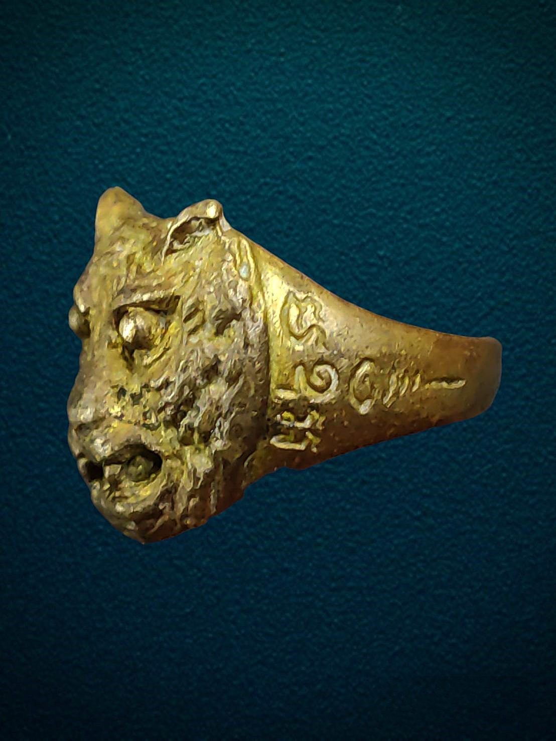 แหวนหัวเสือ หลวงปู่บุญ วัดทุ่งเหียง ชลบุรี