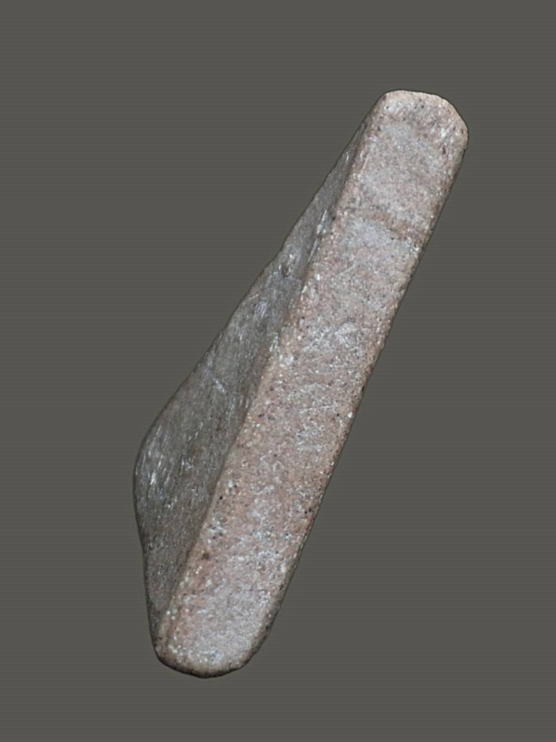 พระกำแพงนางพญา ขาโต๊ะ กรุวัดสุวรรณาราม (วัดทองธนบุรี) กทม. เนื้อดิน