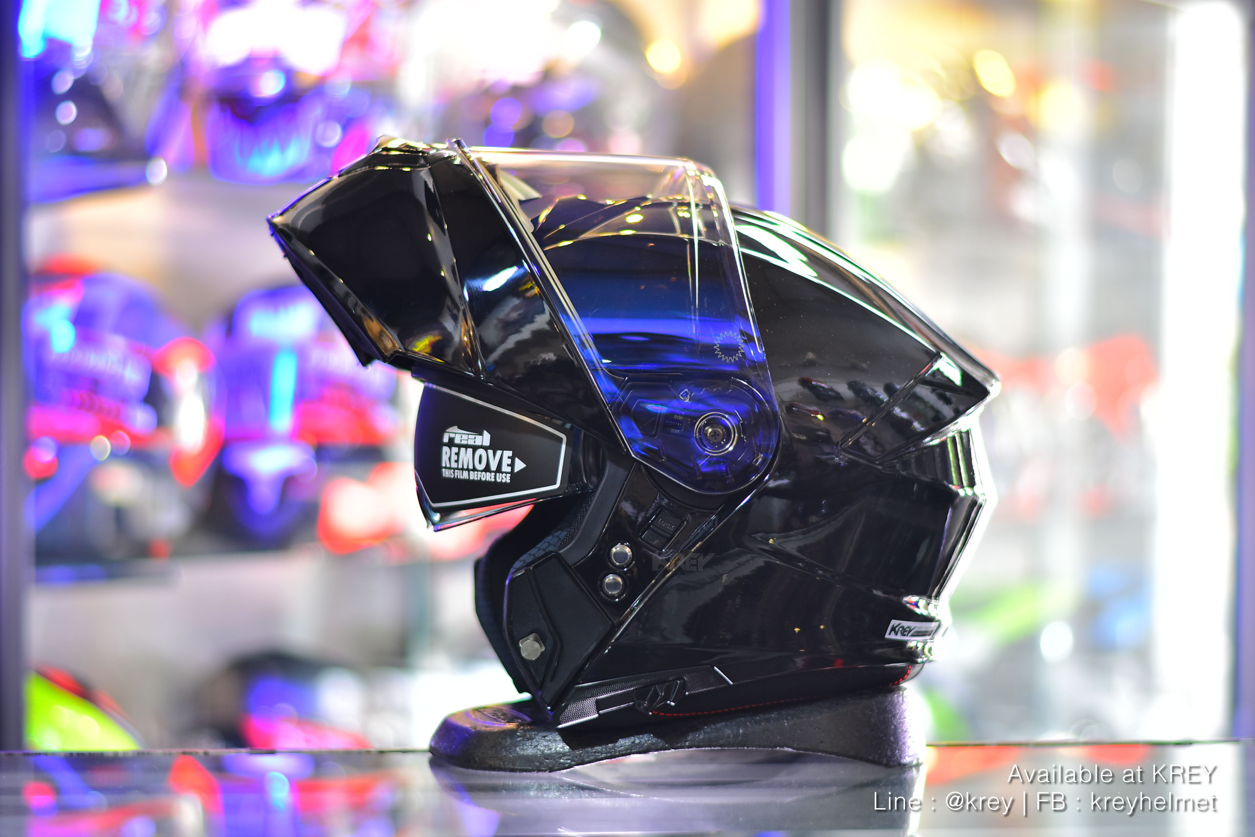 Real model Atlas Black Glossy