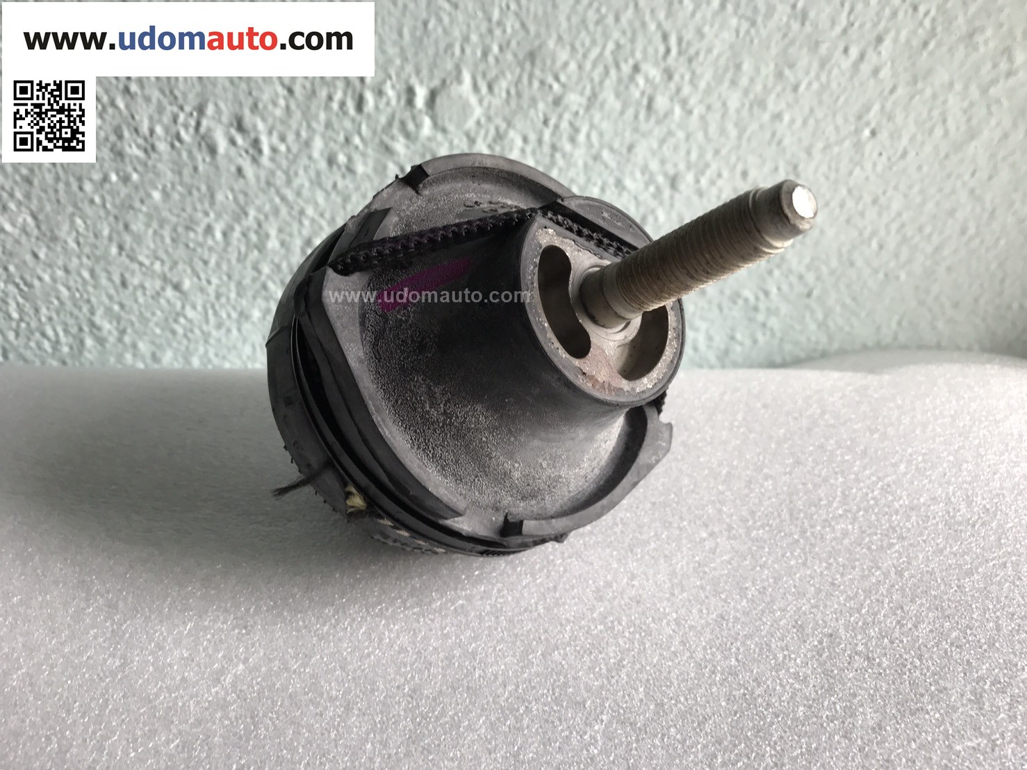 ยางรองแท่นเครื่องด้านขวา MINI COOPER S (R50, R53) (รูปจริง) / 22116760448, Engine Mounting