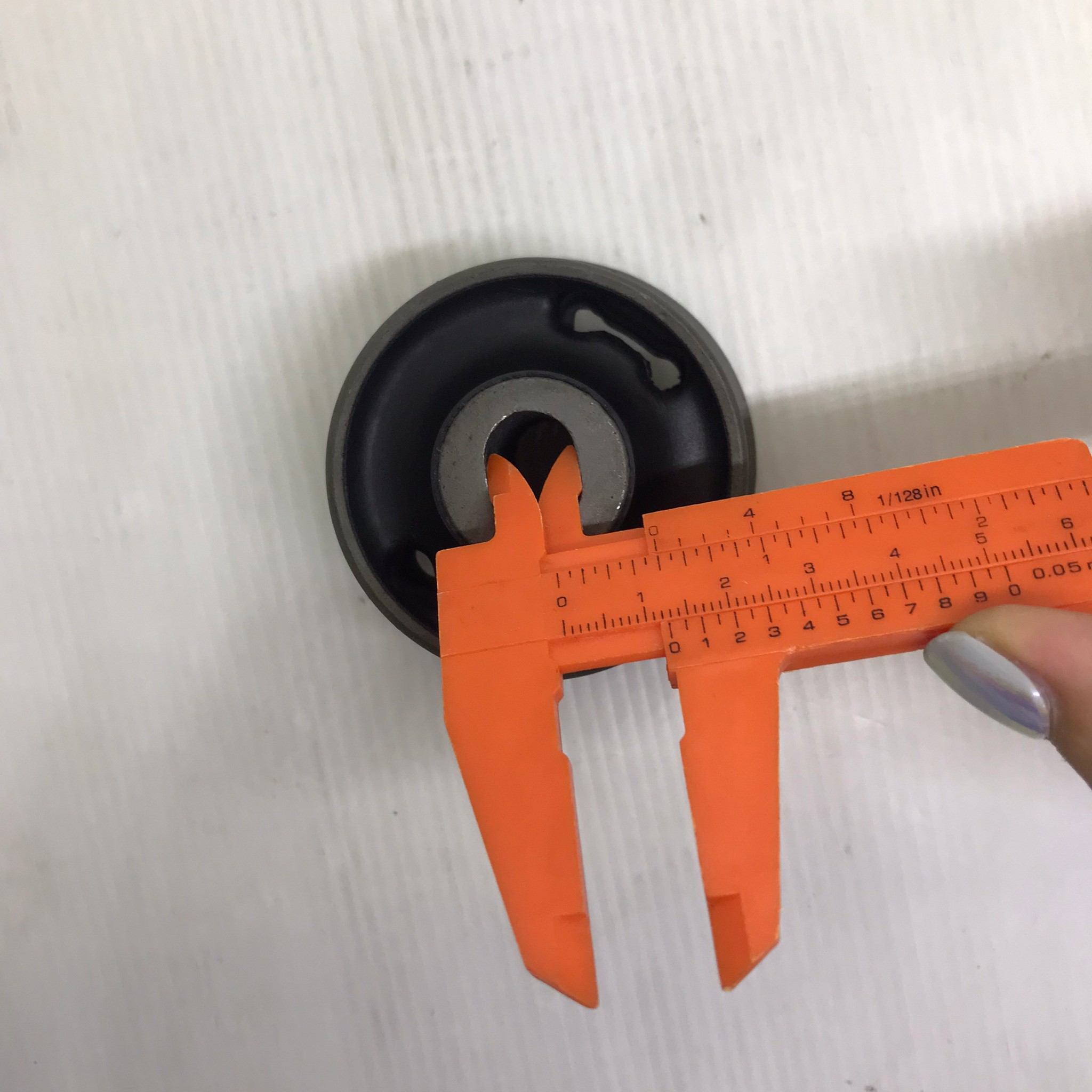 (1ตัว) บู๊ชปีกนก MAZDA ตัวล่าง ตัวใหญ่ MAZDA 2 ปี 2009-2014 / FIESTA ปี 2010-2016 ตัว ล่าง มาสด้า เฟียสต้า / LOWER / BIG ARM BUSHING ยี่ห้อ RBI / เบอร์ DL33 34 460 / D24MZ2WB