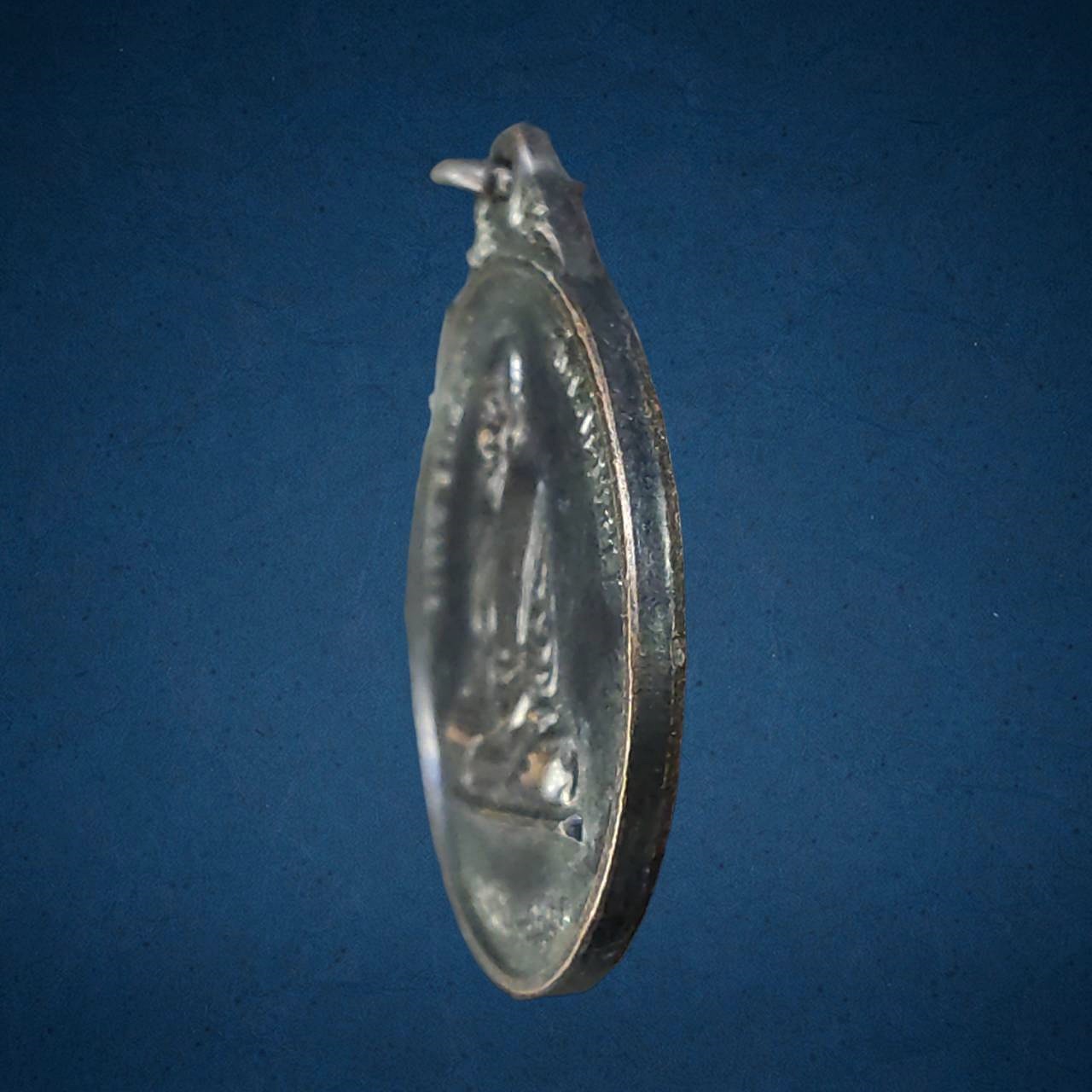 เหรียญหลวงพ่ออี๋ วัดสัตหีบ หน่วยสงครามพิเศษทางเรือสร้าง ปี2543