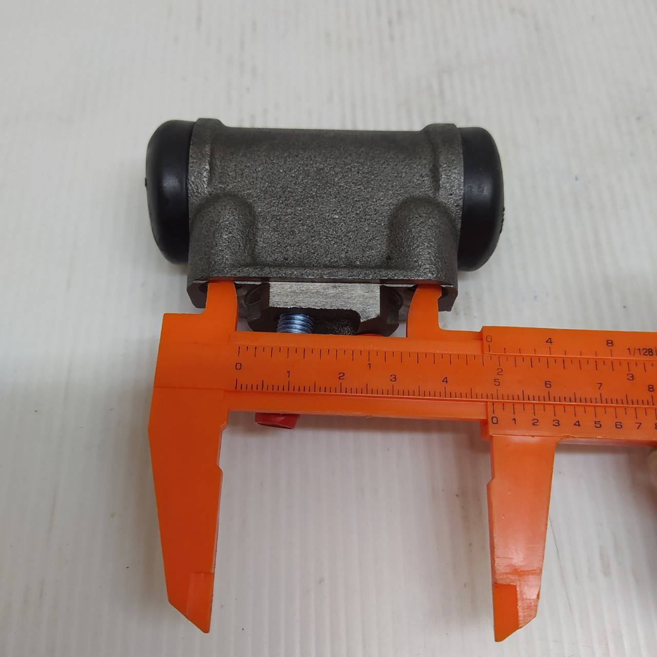 กระบอกเบรคหลัง TOYOTA MIGHTY-X / MTX / โตโยต้า ไมตี้เอ็ก / ซ้าย/ขวา / ขนาด (7/8) / เบอร์ 47550-26090 / ยี่ห้อ BOSCH (Brake Wheel Cylinder)