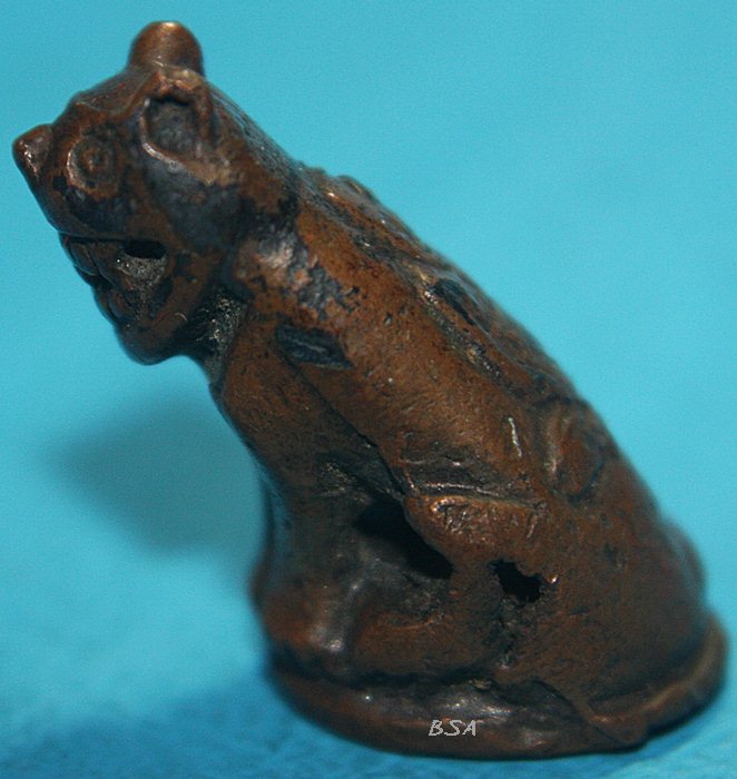 เสือหลวงพ่อปาน รุ่น ฝังลูกนิมิต วัดบางเหี้ย เสือหลวงพ่อปาน โลหะรุ่นแรกปี 2517