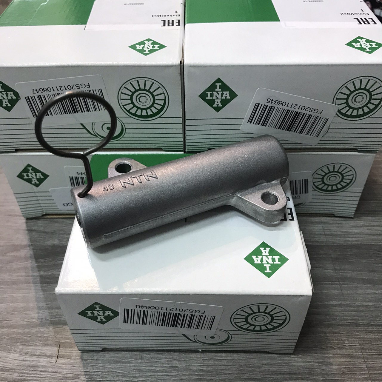 ตัวดันสายพาน 1KD 2KD,VIGO FORTUNER,HIACE KDH ดีเซล ของใหม่! OEM /INA (สินค้าด้านใน NTN)
