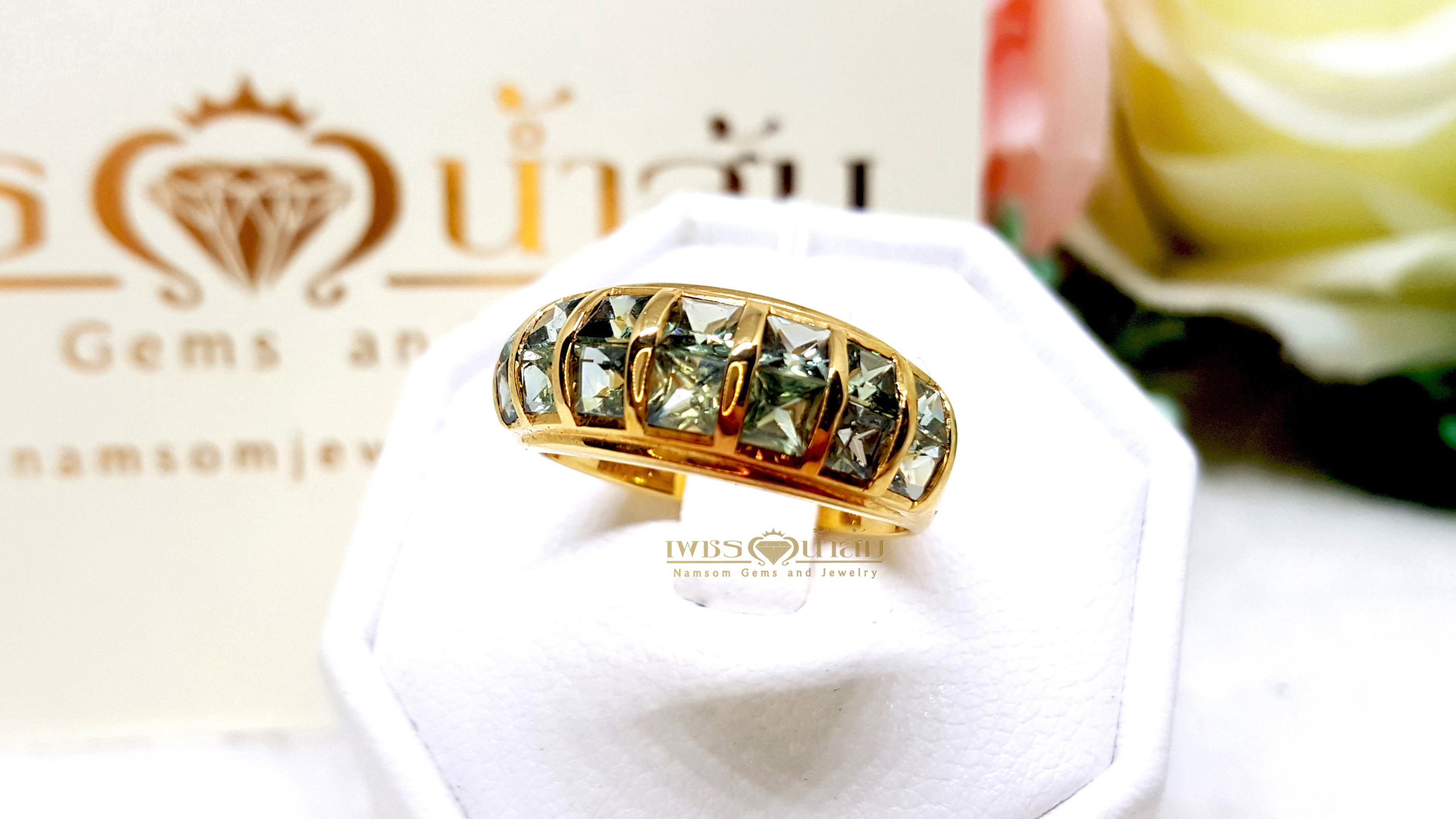 แหวน Blue Sapphire แถววงใหญ่