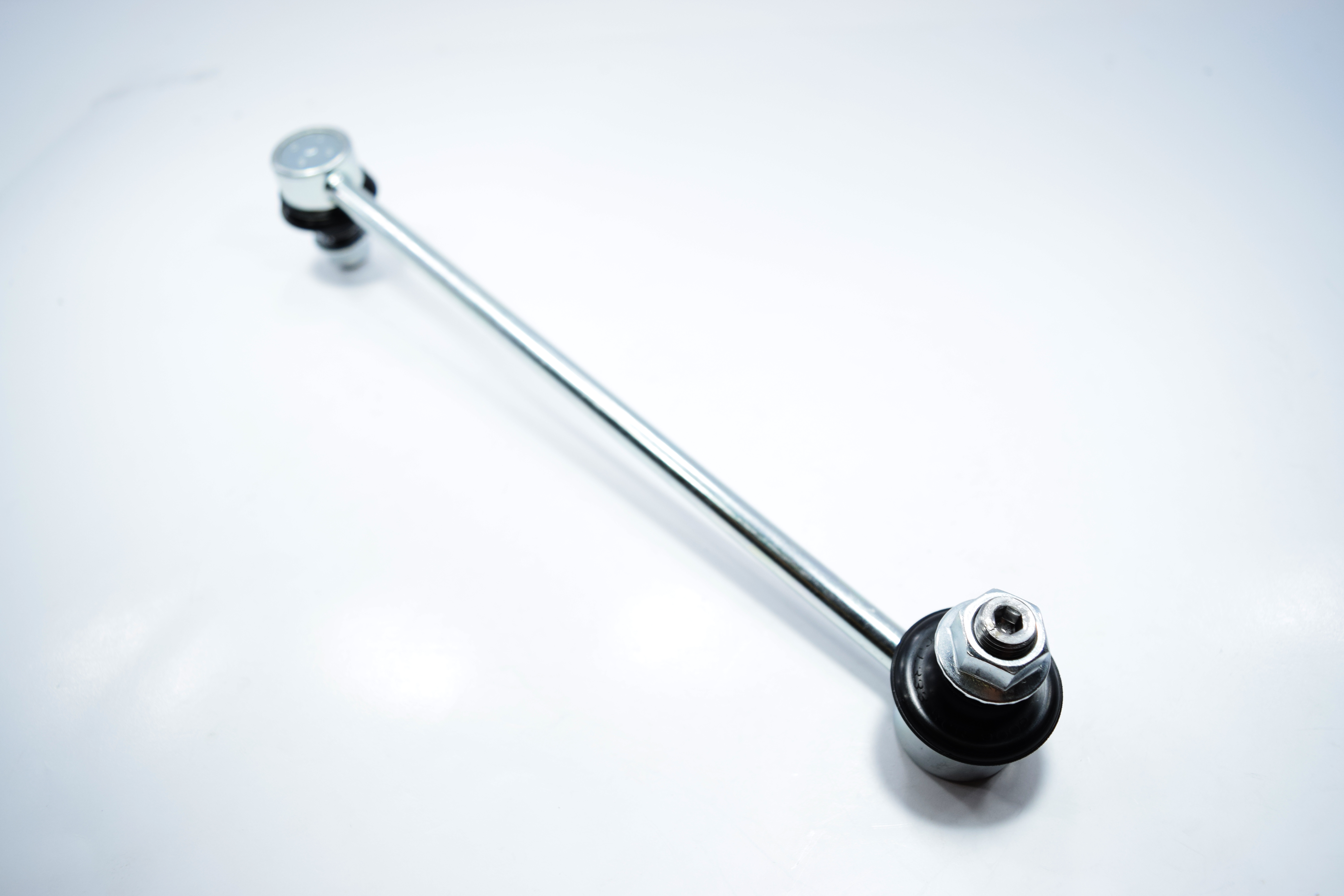 ลูกหมากกันโคลงหน้า TOYOTA Altis ปี2003-2018 / Wish ปี 2003-2005 / PRIUS ปี 2003-On โตโยต้า อัลติส วิช พรีอุส / ขนาด ยาว A 285 mm. เกลียวเสื้อ B 12 mm. ตัวเลขบอกทิศ C 12' / 3L-3640 / ยี่ห้อ 333 (1คู่ 2 ตัว) (STABILIZER LINK FRONT) (ซ้าย / ขวา)