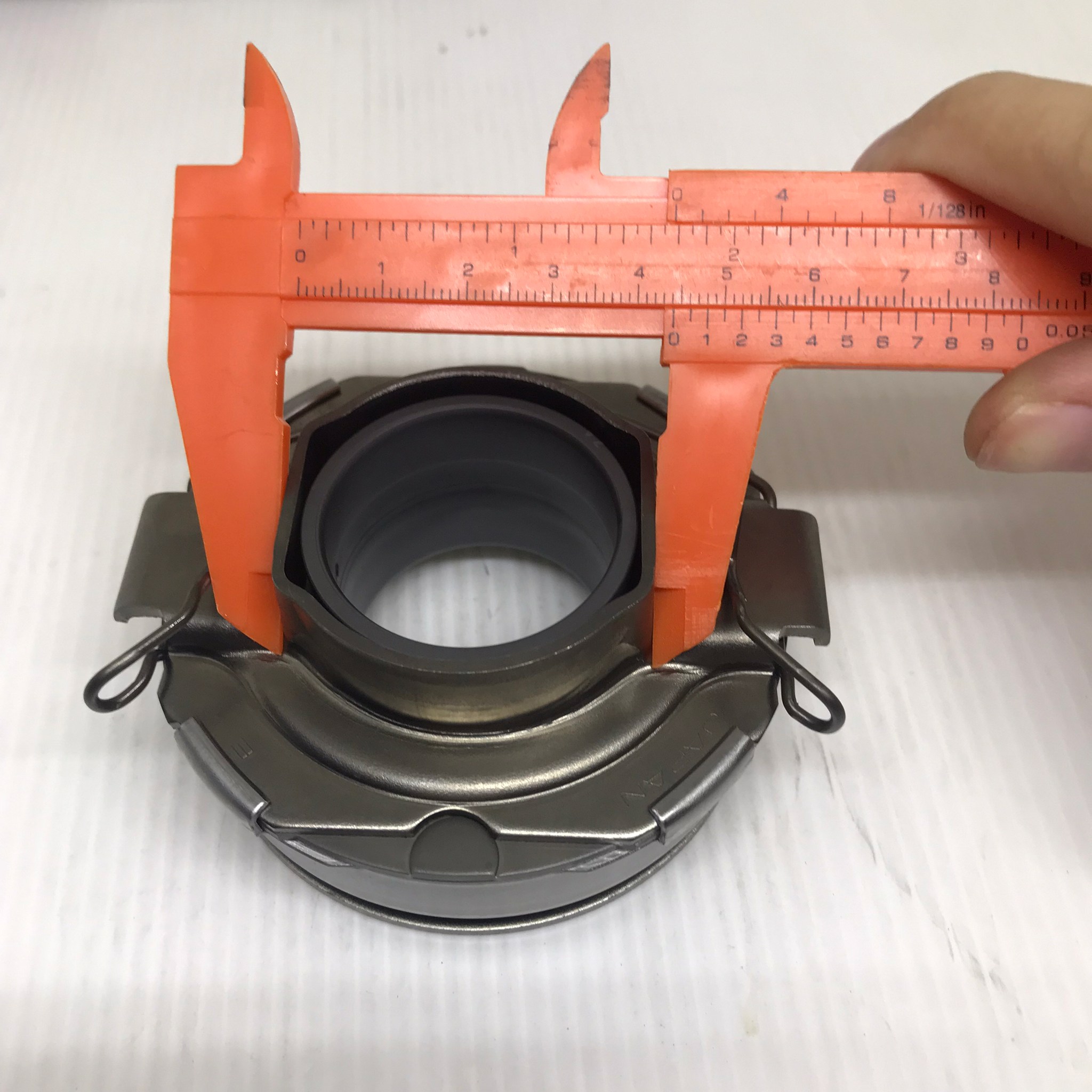 ลูกปืนคลัทช์ TOYOTA DYNA / BU21 โตโยต้า ไดน่า เบอร์ 68TKB3506A2R ยี่ห้อ NSK (MADE IN JAPAN) (Clutch Bearing)