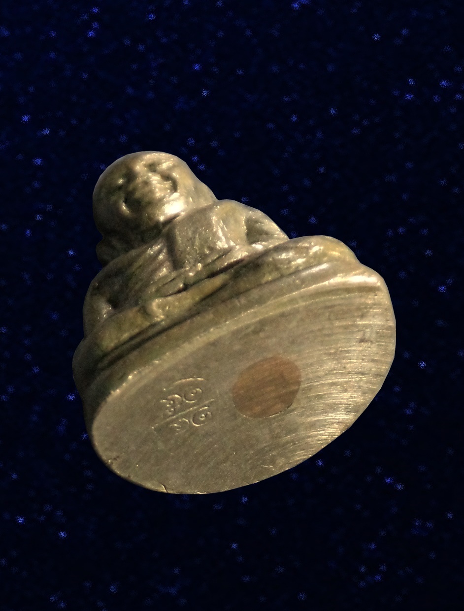 รูปหล่อ หลวงพ่อเงิน บางคลาน พิจิตร ปี2515