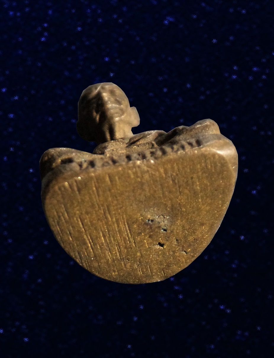 รูปหล่อลอยองค์ หลวงปู่ทิม วัดละหารไร่ ระยอง