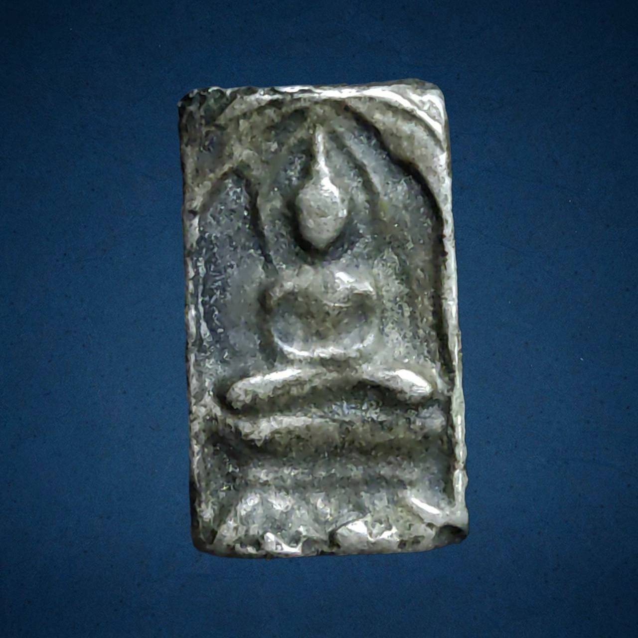 หลวงปู่ศุข วัดปากคลองมะขามเฒ่า ประภามณฑล พิมพ์ตัดชิดเล็ก เนื้อเมฆสิทธิ์