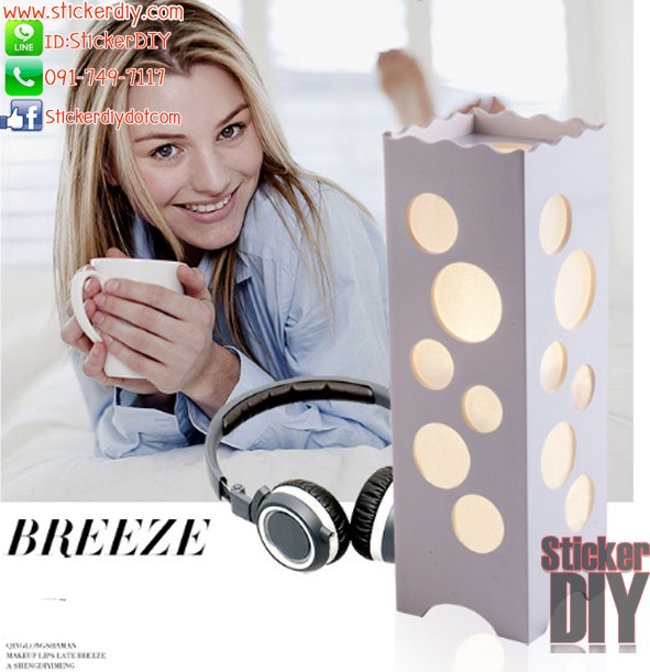 โคมไฟแต่งบ้าน แบบตั้งโต๊ะฉลุลาย BUBBLES สีขาว