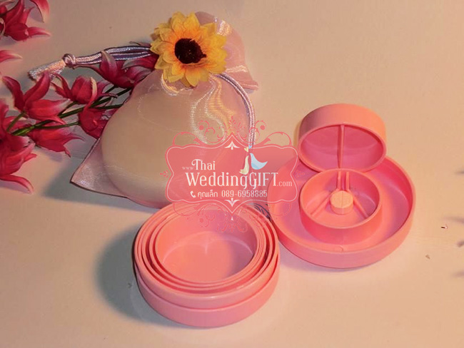 แก้วน้ำพับได้ น่าใช้พกพาสะดวก ใช้ตัดเม็ดยาได้ พร้อมฝาปิด แพ็คถุงผ้าแก้ว