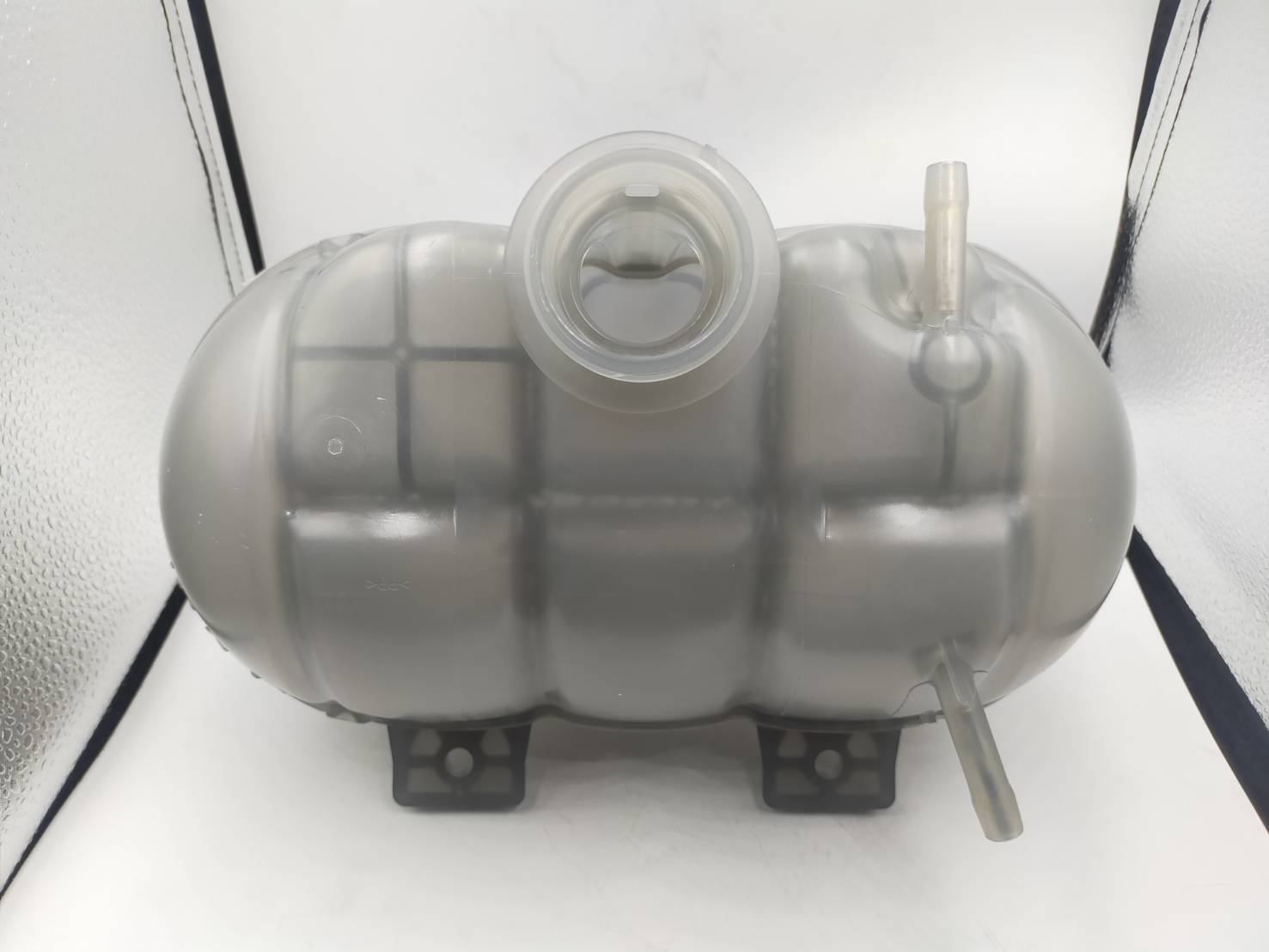 FORD MUSTANG ถังพักหม้อน้ำ กระป๋องพักน้ำ ฟอร์ด มัสแตง แท้ห้าง