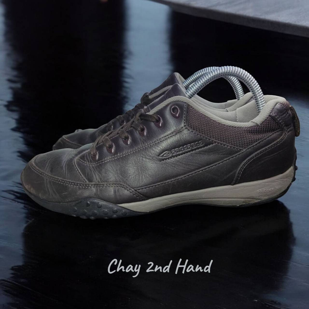 รองเท้ามือสอง SIZE#40.5 ยาว25.5ซม แบรนด์ดัง สภาพสวย ตรงปก SH405A46N456