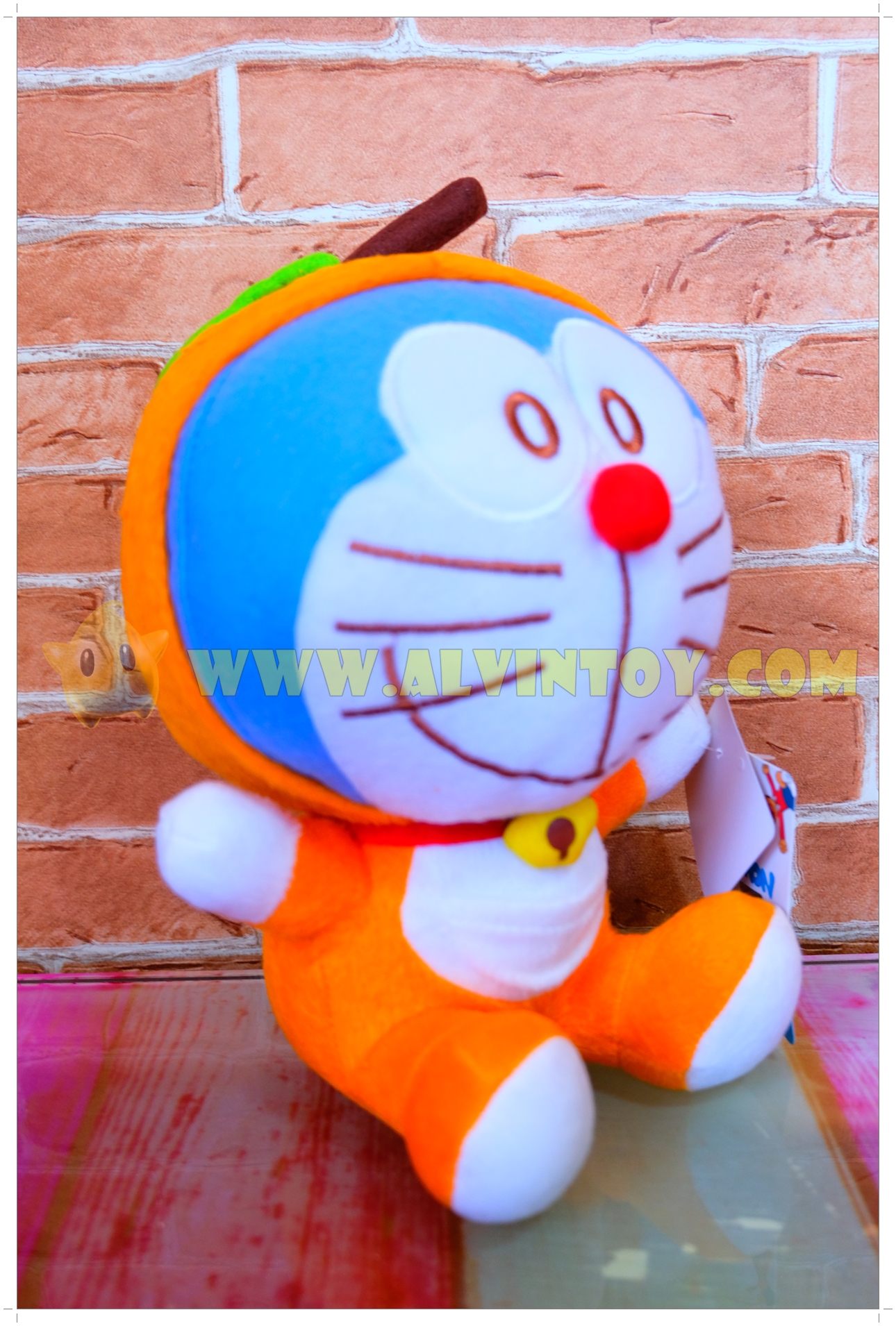 ตุ๊กตา โดราเอม่อน ชุดส้ม