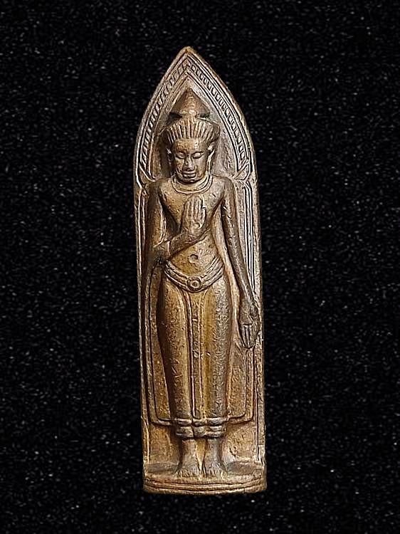 พระร่วงรางปืน หลังพระเจดีย์ลอย วัดพระธาตุดอยสุเทพ จ.เชียงใหม่ ปี 2515