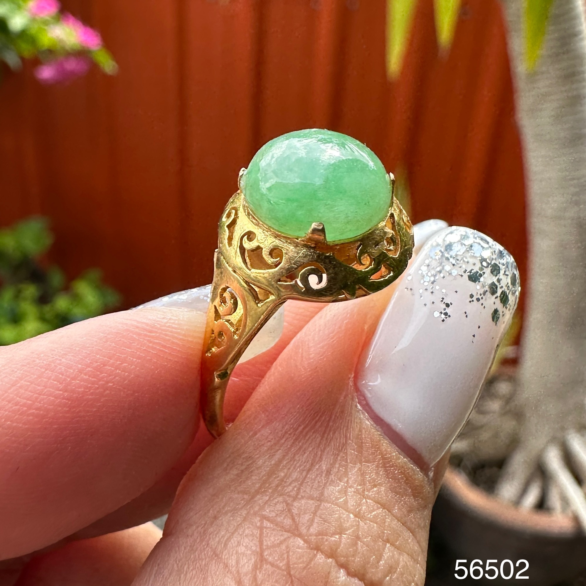 รหัส 56502 แหวน หยก หลังเบี้ย ฉลุลาย ทอง90 งานเก่า หลุดจำนำ สวยมาก นน. 5.30 g