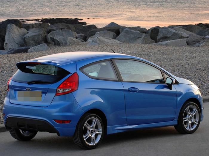 ไฟทับทิมกันชนหลัง FORD FIESTA (เฟียสต้า) รุ่น 5 ประตู