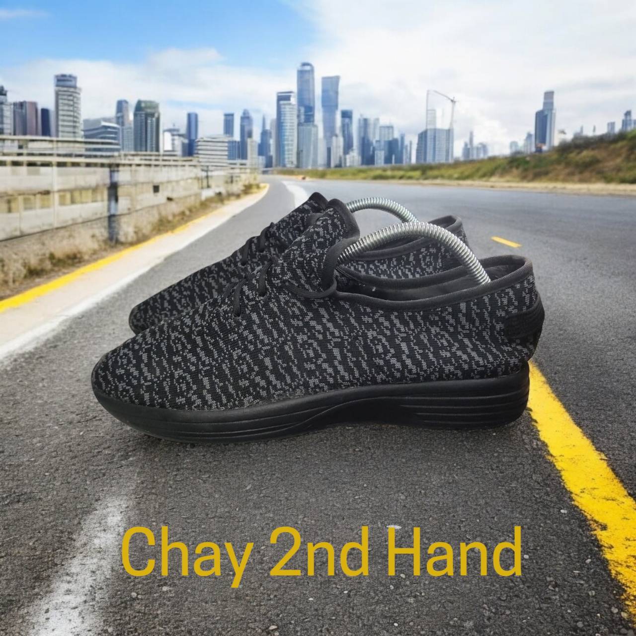 รองเท้ามือสอง SIZE#42 แบรนด์ดัง สภาพสวย ตรงปก SH42A28N199