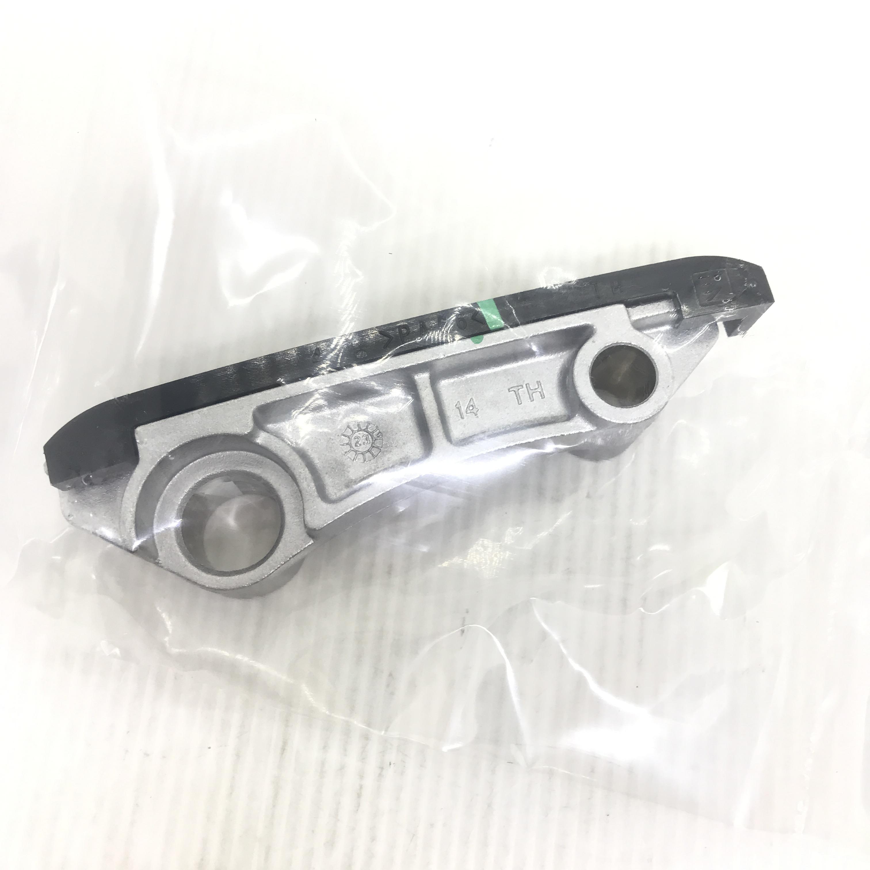(แท้ศูนย์) ยางรองโซ่ราวลิ้น TOYOTA REVO ยี่ห้อ TOYOTA โตโยต้า รีโว่ / 13561-0E011 Damper Chain Vibration