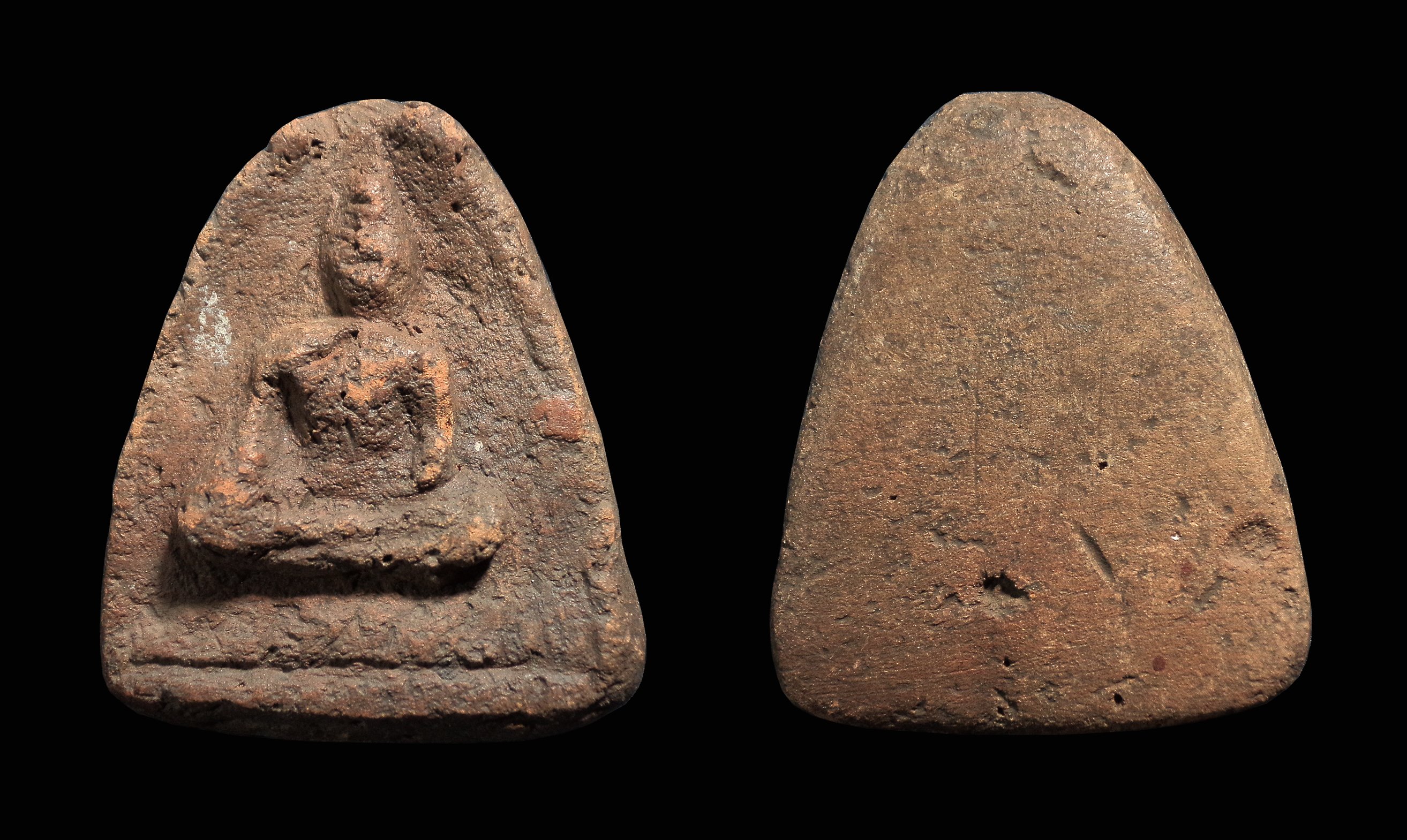 พระนางกลีบบัว ฐานฟันปลา