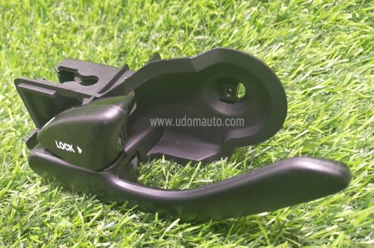 มือเปิดประตูรถด้านใน ESCAPE, TRIBUTE '02-06 (สีดำ)