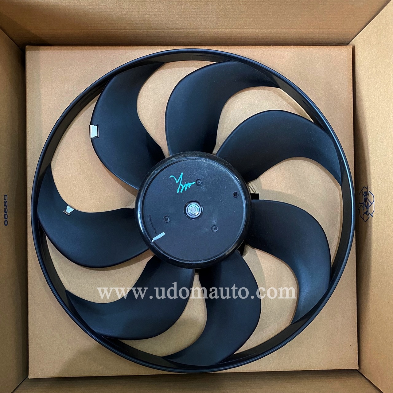 พัดลมไฟฟ้า โฟล์ค นิวบีทเทิ้ล (345 มม.) #แบบ1 / Fan, radiator for NEW BEETLE, 1C0959455A, 1J0959455F, TEMIC