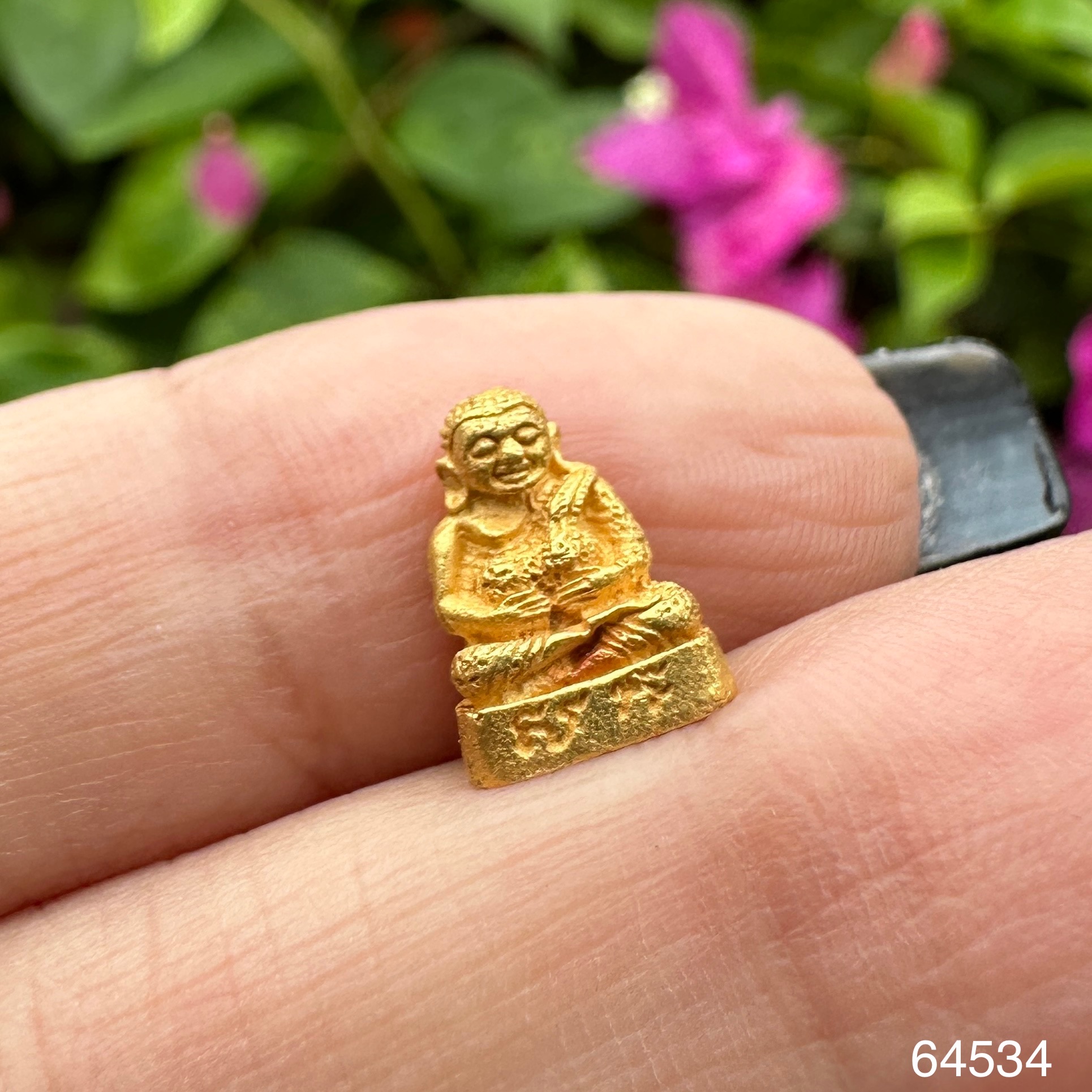 รหัส 64534 พระสังกัจจายน์ สก. ครบ 5 รอบ มหาราชินี เนื้อทองคำ77% นน. 3.55 g