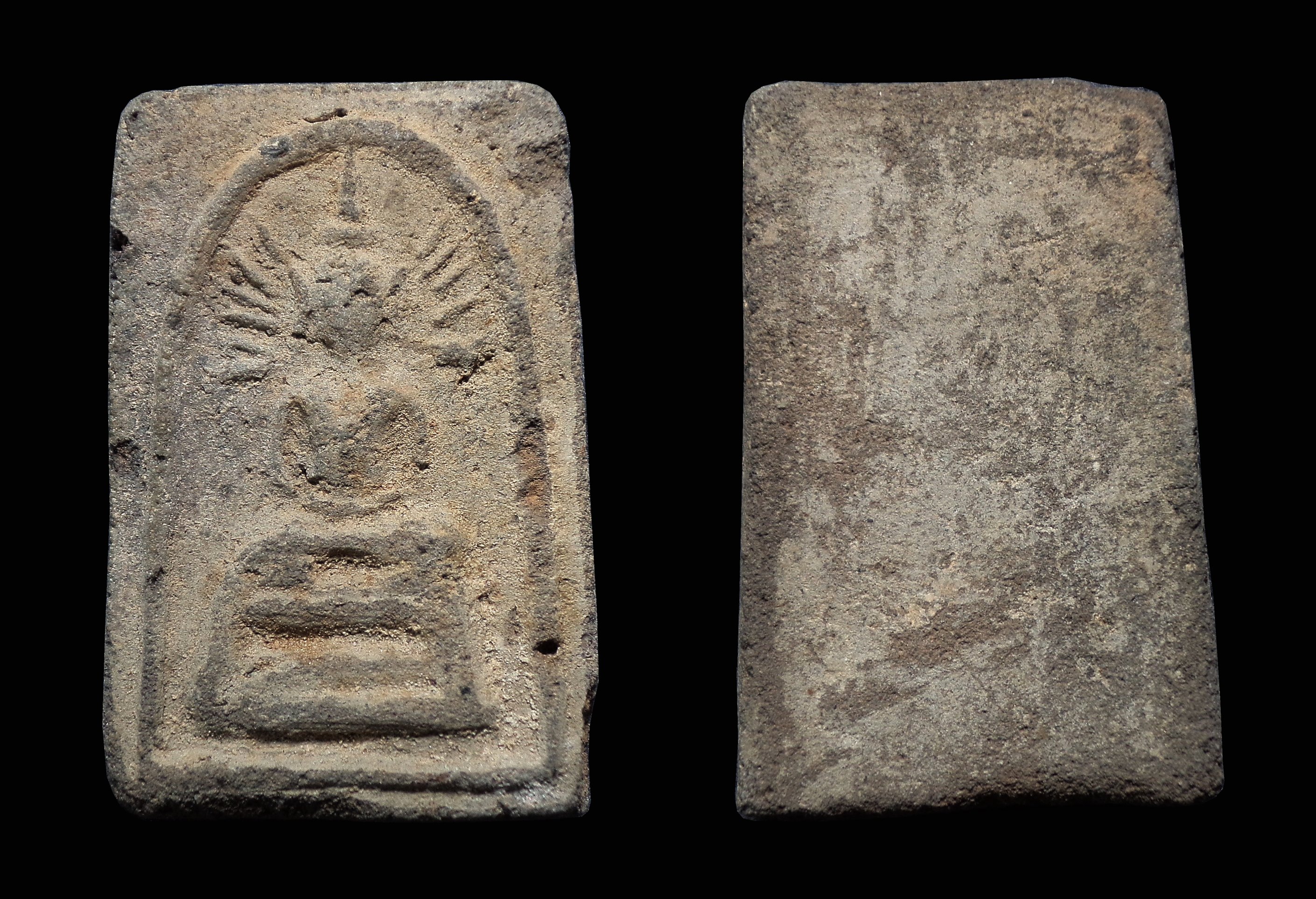 พระสมเด็จ พิมพ์ขาโต๊ะ รัศมี