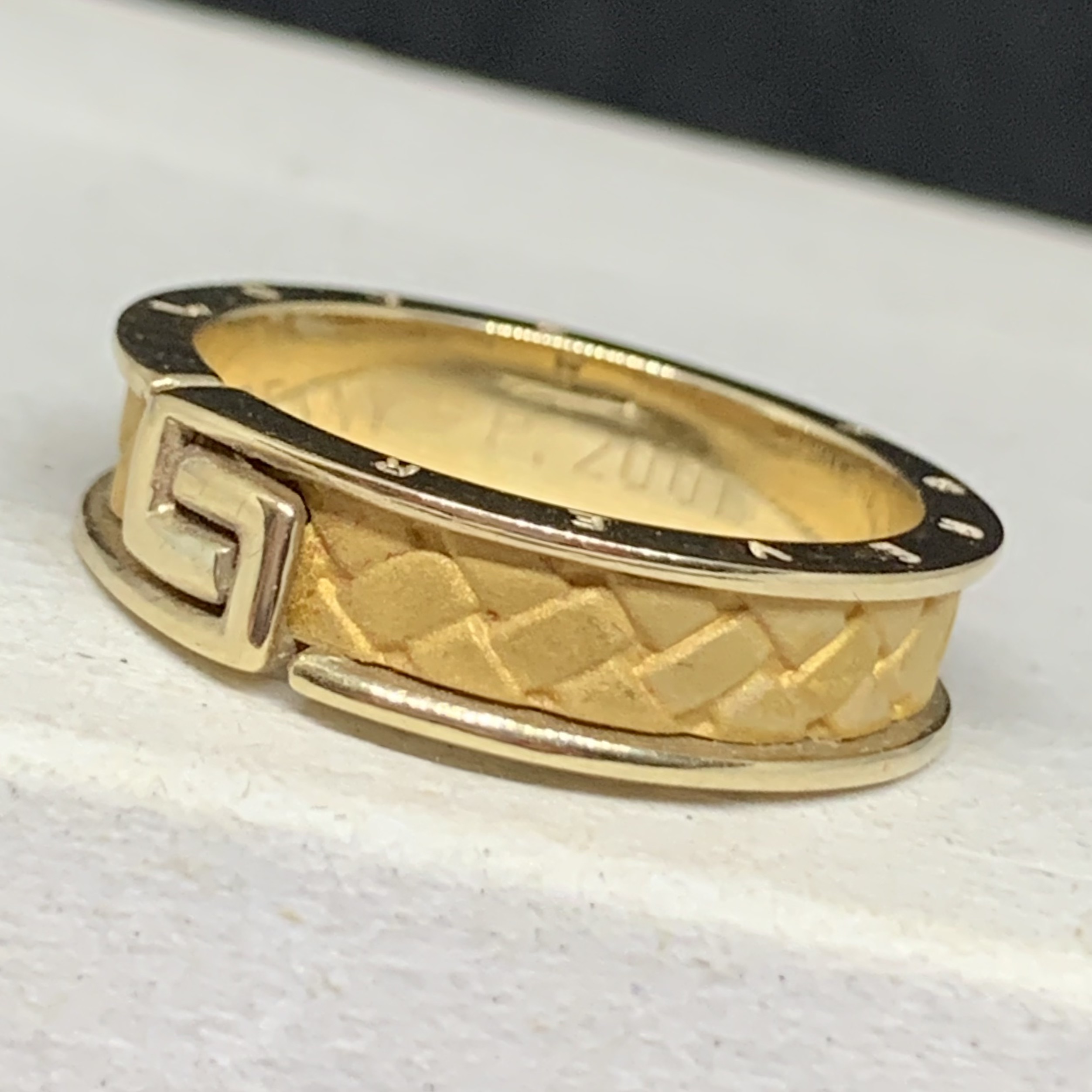 รหัส 62543 แหวน Gold Master ทอง24K + 18K ลายGucci ตอก LOVE FOREVER ปี 2001 size 58 นน. 9.32 g