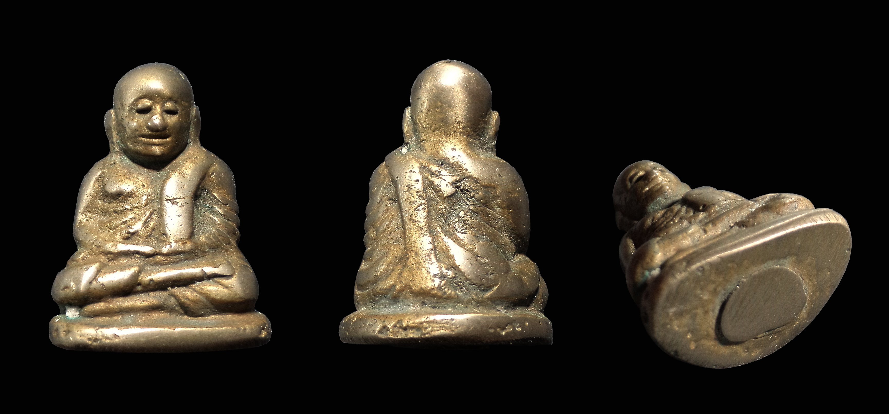 หลวงพ่อเงิน พิมพ์นิยม วัดบางคลาน จ.พิจิตร เนื้อเงิน