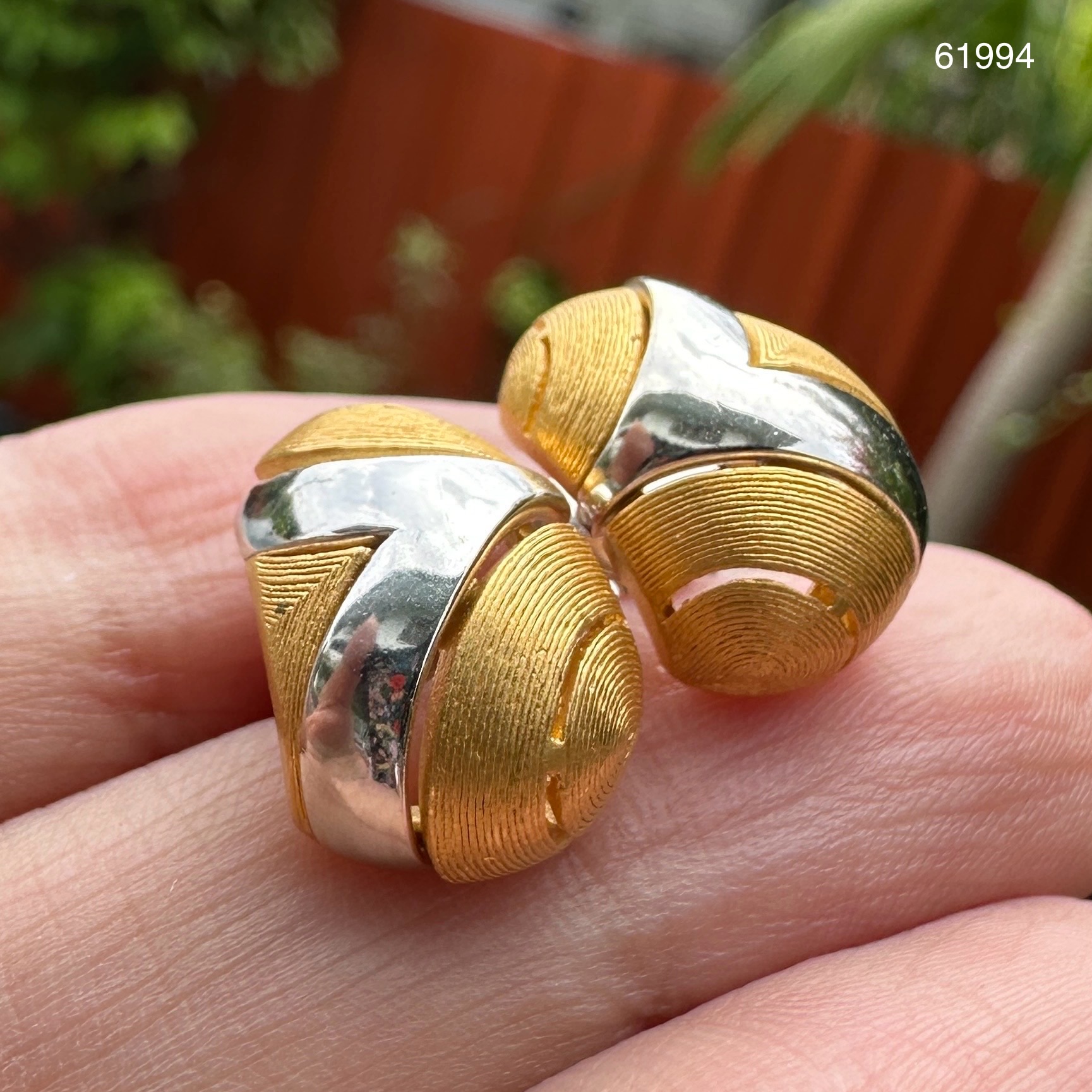 รหัส 61994 ต่างหู Prima Gold ทอง24K + ทอง14K ลายโค้ง แป้นทอง14K นน. 7.73 g