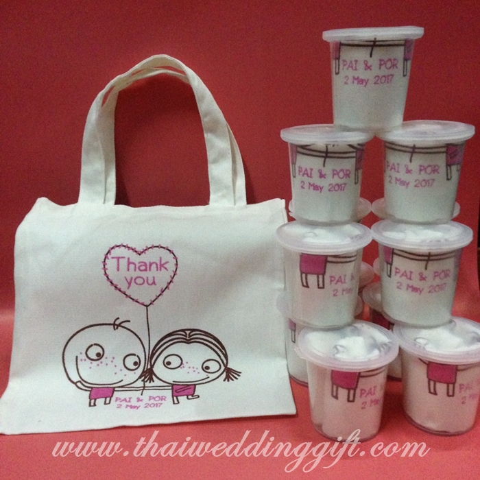 ถุงผ้าลดโลกร้อน มีลายหลากหลายลาย พร้อมแพ็คเกจต่างๆ ให้เลือก