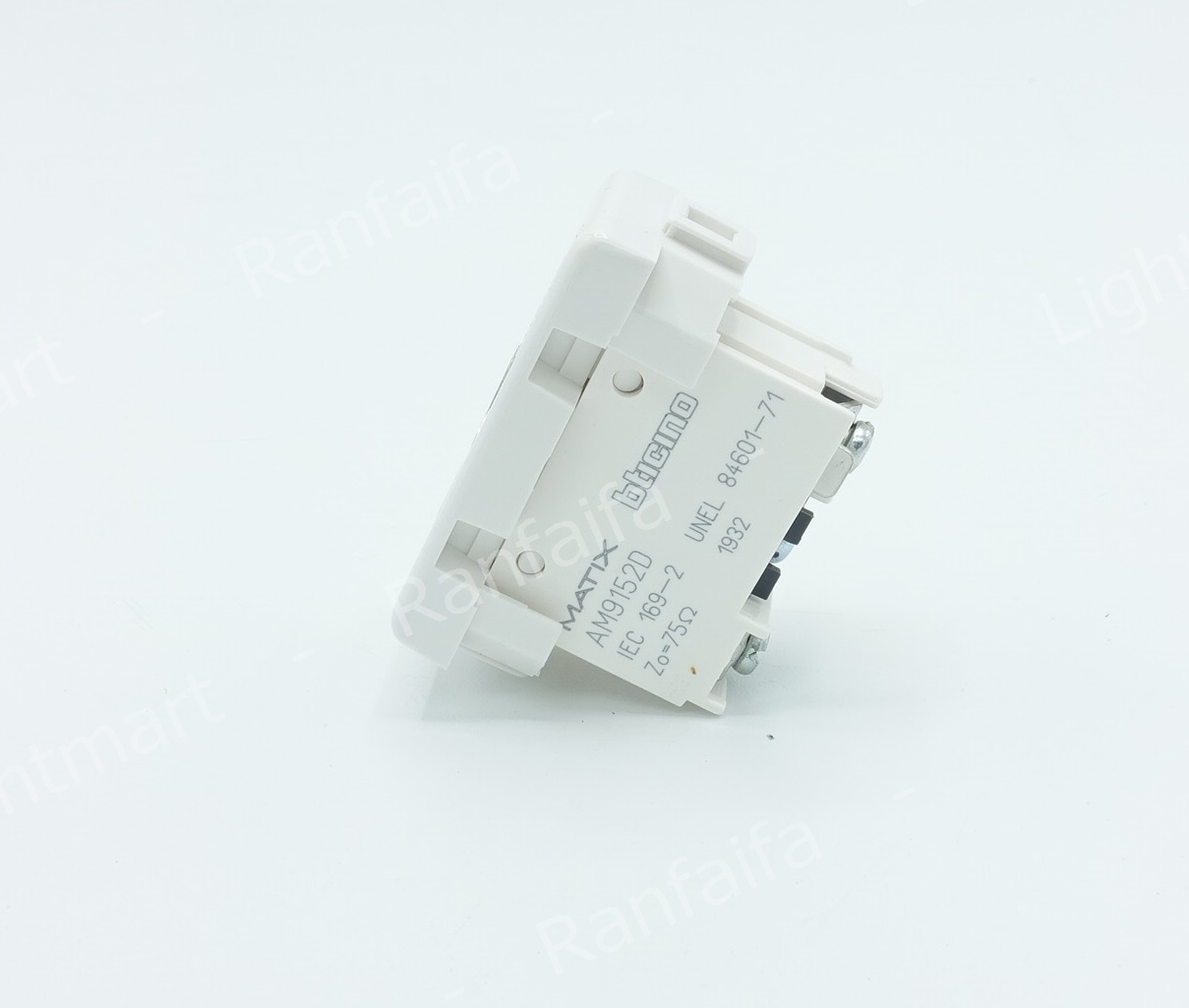 เต้ารับทีวี Matix