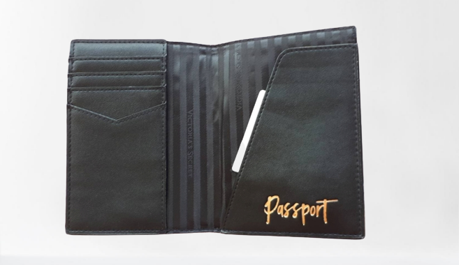 Passport Case กระเป๋าใส่พาสปอร์ต และสมุดธนาคาร / บัตรเครดิต