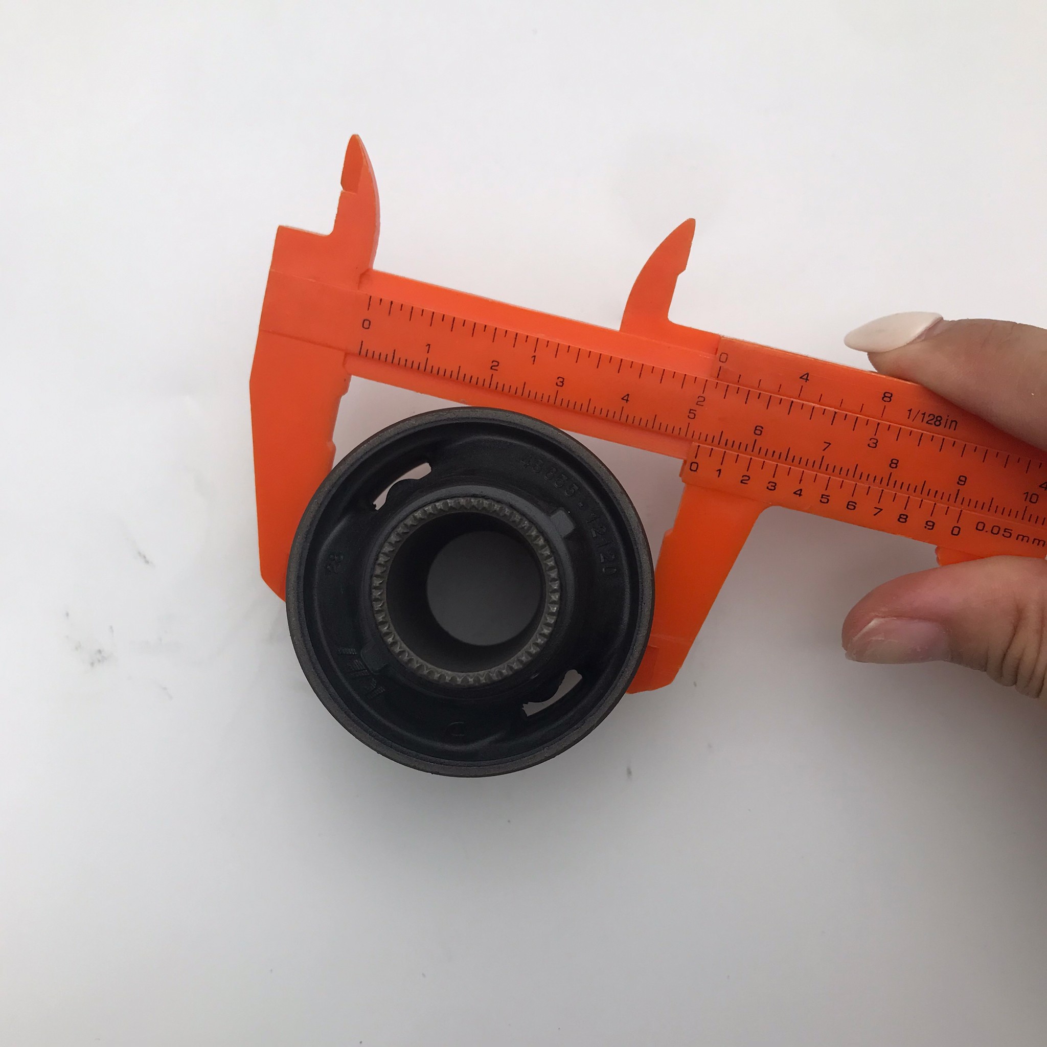 (1ตัว) บู๊ชปีกนก TOYOTA ตัวล่าง ตัวใหญ่ AE111 / AE112 / AE110 ตัว ล่าง โตโยต้า / LOWER / BIG ARM BUSHING ยี่ห้อ RBI / เบอร์ 48655-12120 / 48655-12H30 / T2431WB