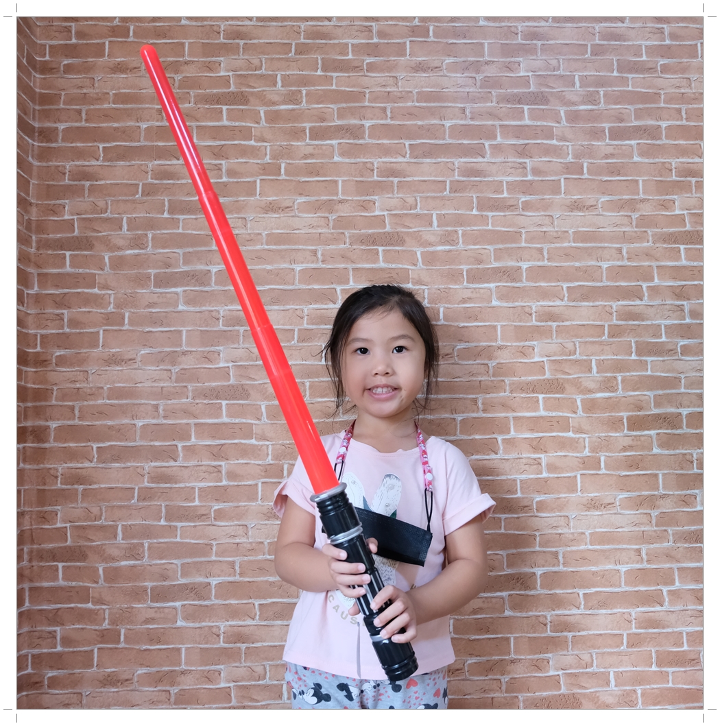 ของเล่นดาบ มีเสียง มีไฟ Star Wars - สตาร์ วอร์ส ยืดได้ หดได้