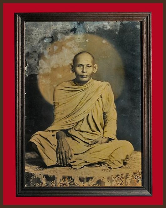 รูปหล่อโบราณห่มคลุม หลวงปู่หมุน วัดเขาแดงออก พัทลุง