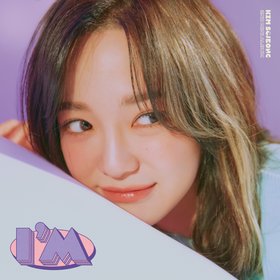 ( Pre-Order ) Kim Sejeong 2nd Mini Album I'M + Poster วางจำหน่าย 30 / 3 / 2021