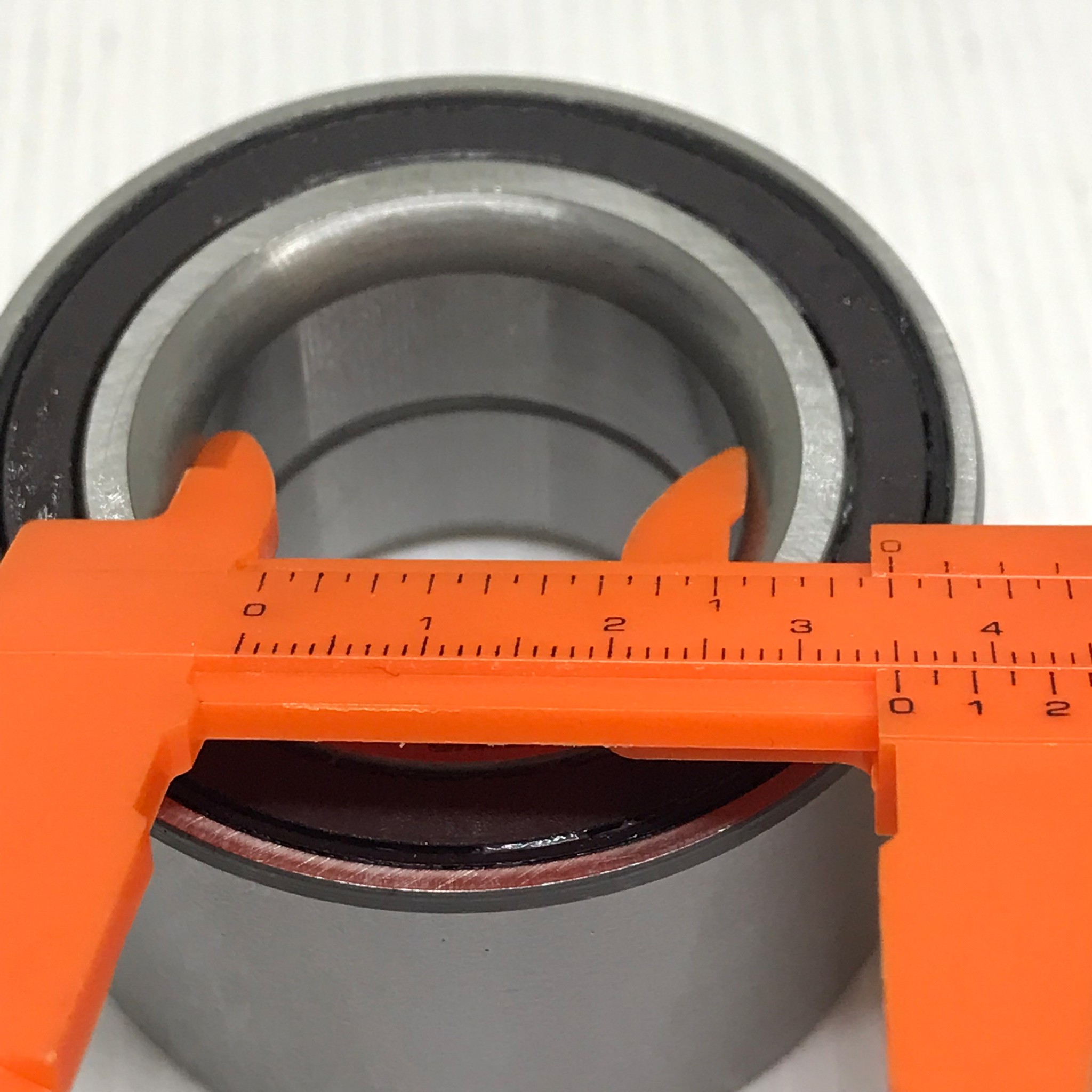 ลูกปืนล้อหน้า MITSUBISHI MIRAGE, ATTRAGE 2011-2019 (ABS) DAIHATSU MIRA / มิตซูบิชิ มิราจ แอททราจ ไดฮัทสุ มิร่า / ขนาด 35X64X37 / เบอร์ WHBM-0002A / ยี่ห้อ AISIN (wheel bearing front)