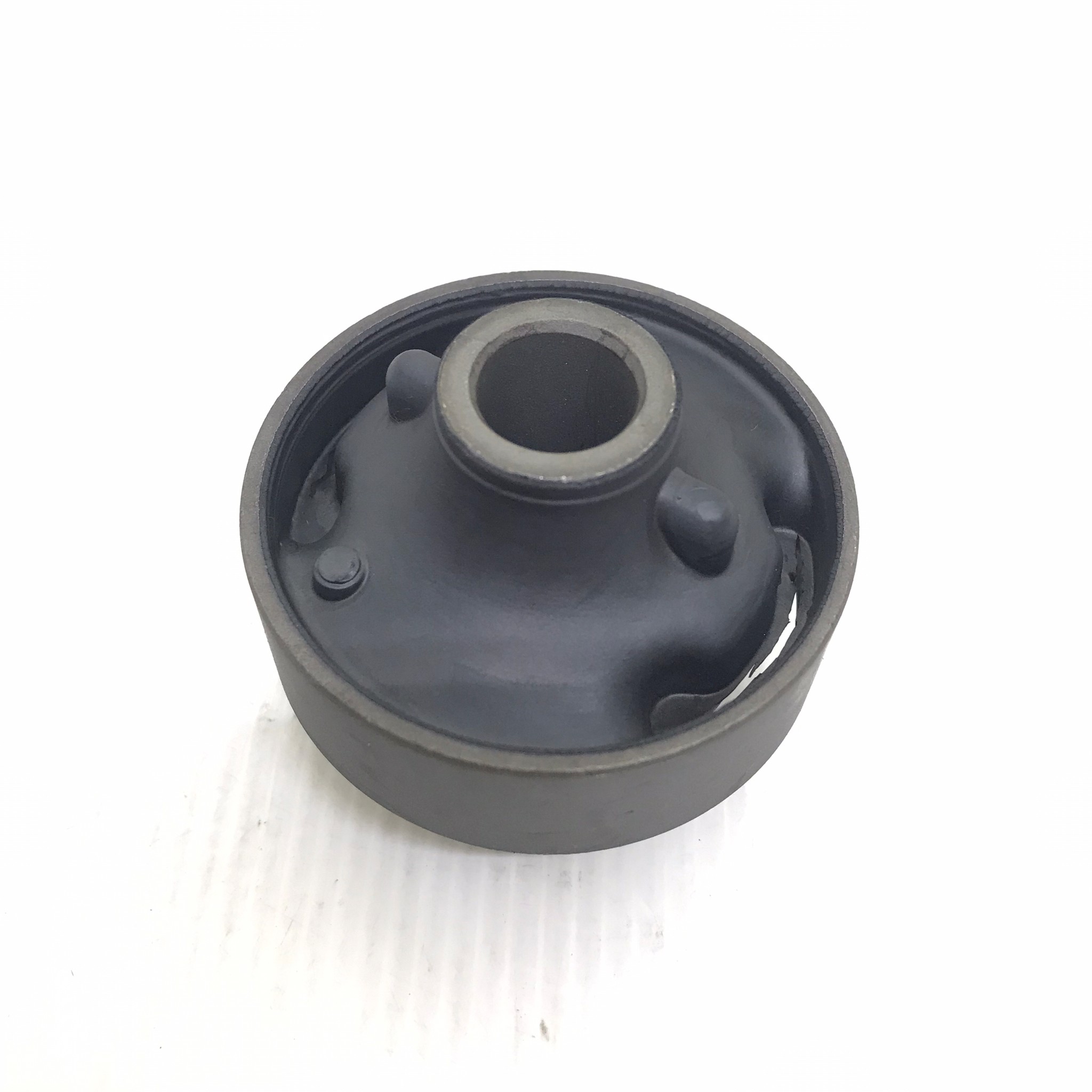 (1ตัว) บู๊ชปีกนก TOYOTA ตัวล่าง ตัวใหญ่ SXV10 ปี 1994-1998 ตัว ล่าง โตโยต้า คัมรี่ / LOWER / BIG ARM BUSHING ยี่ห้อ RBI / เบอร์ 48655-33040 / T24C02WB