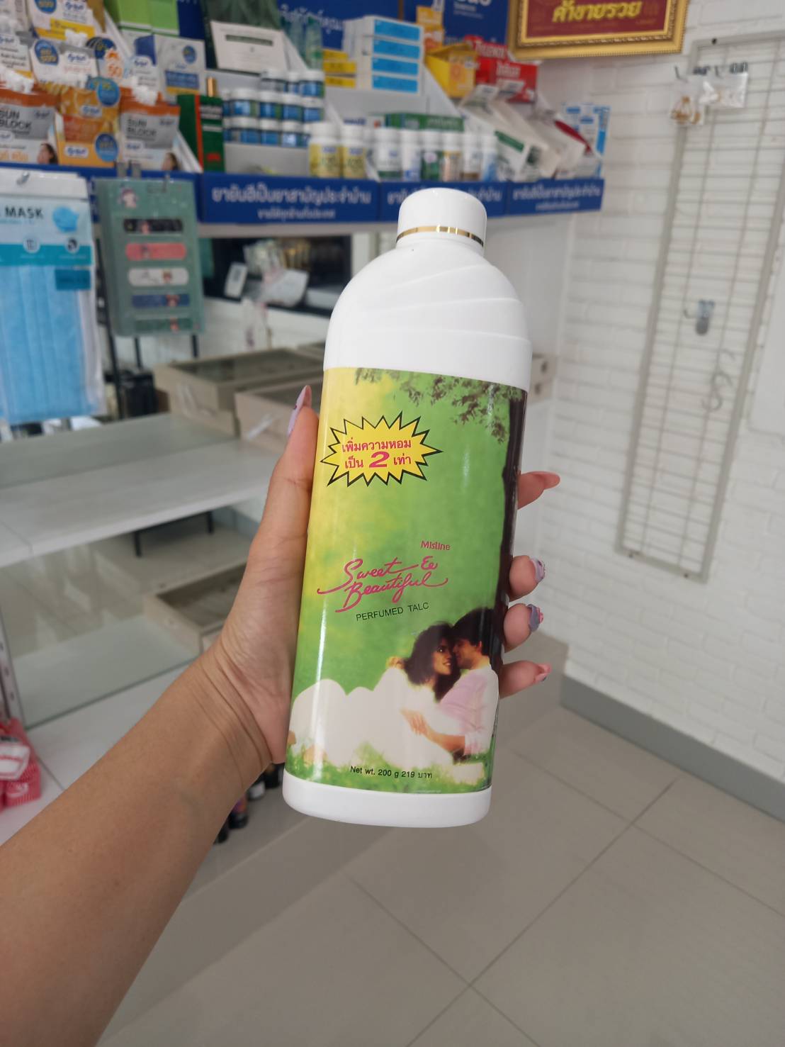 แป้งหอมโรยตัว มิสทิน สวีท แอนด์ บิวตี้ฟูล เพอร์ฟูม ทัลด์ Mistine Sweet & Beautiful Perfumed Talc 200g.