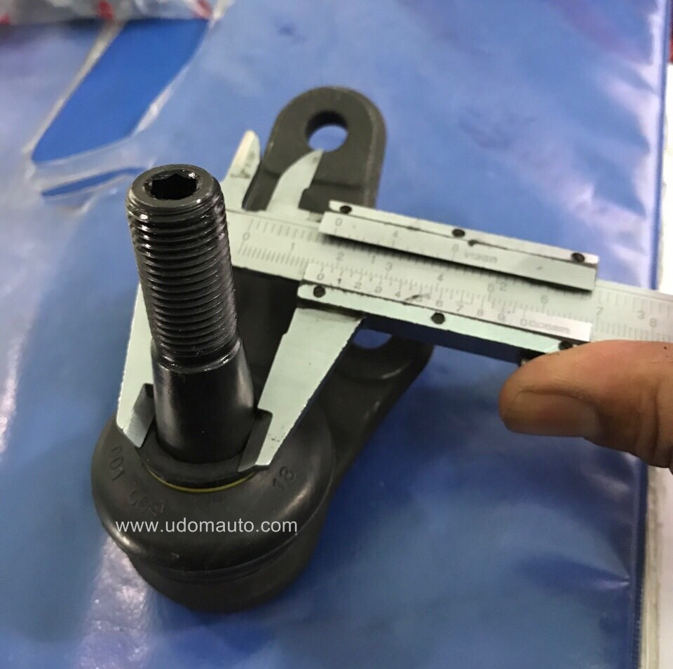 คานปีกนกล่าง FOCUS (ลูกหมาก 18มม.) / Control Arm