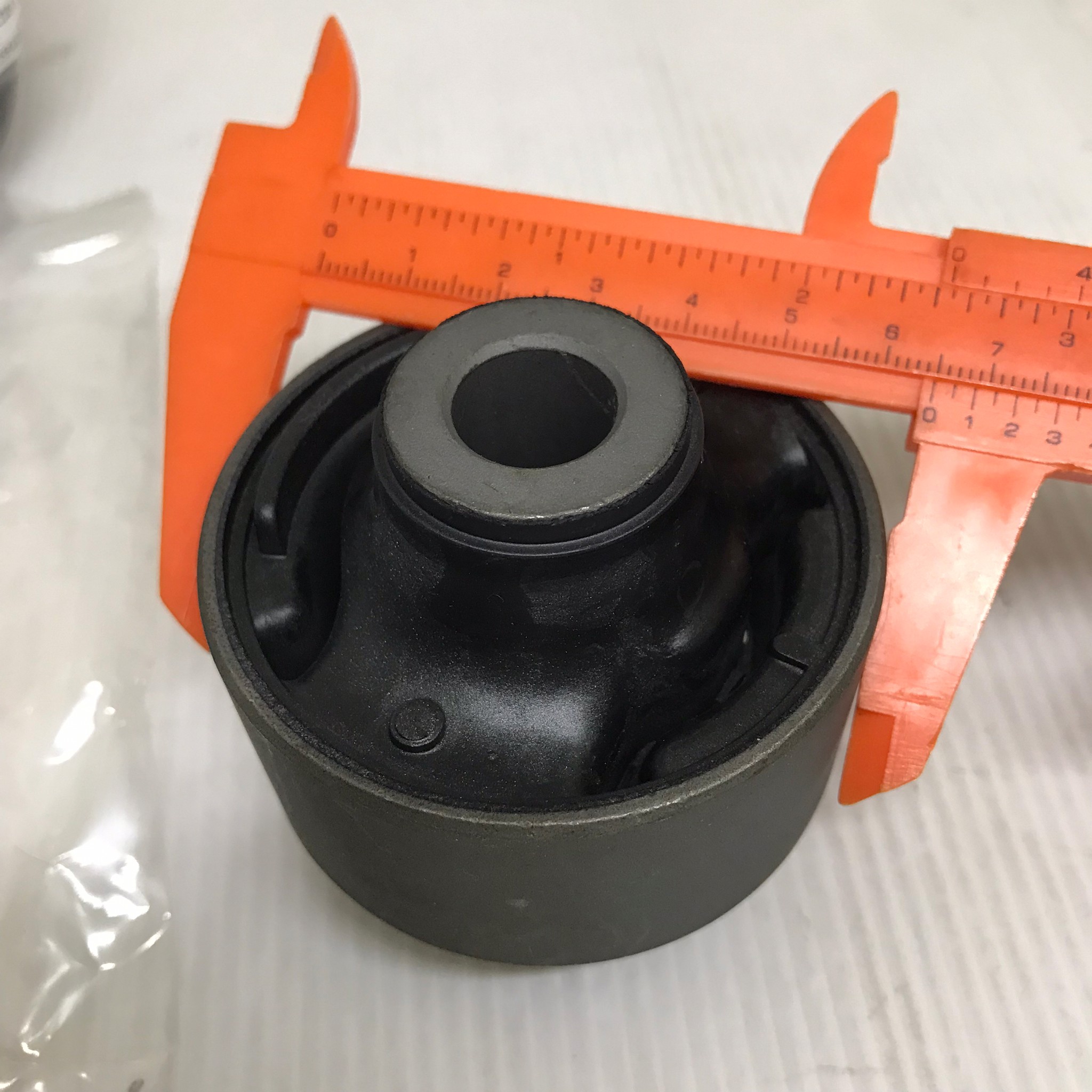 (1ตัว) บู๊ชปีกนก HONDA ตัวล่าง ตัวใหญ่ CIVIC FD ปี 2006 ตัว ล่าง ฮอนด้า ซีวิค นางฟ้า / LOWER / BIG ARM BUSHING ยี่ห้อ RBI เบอร์ 51391-SNA-903 / O24206WB