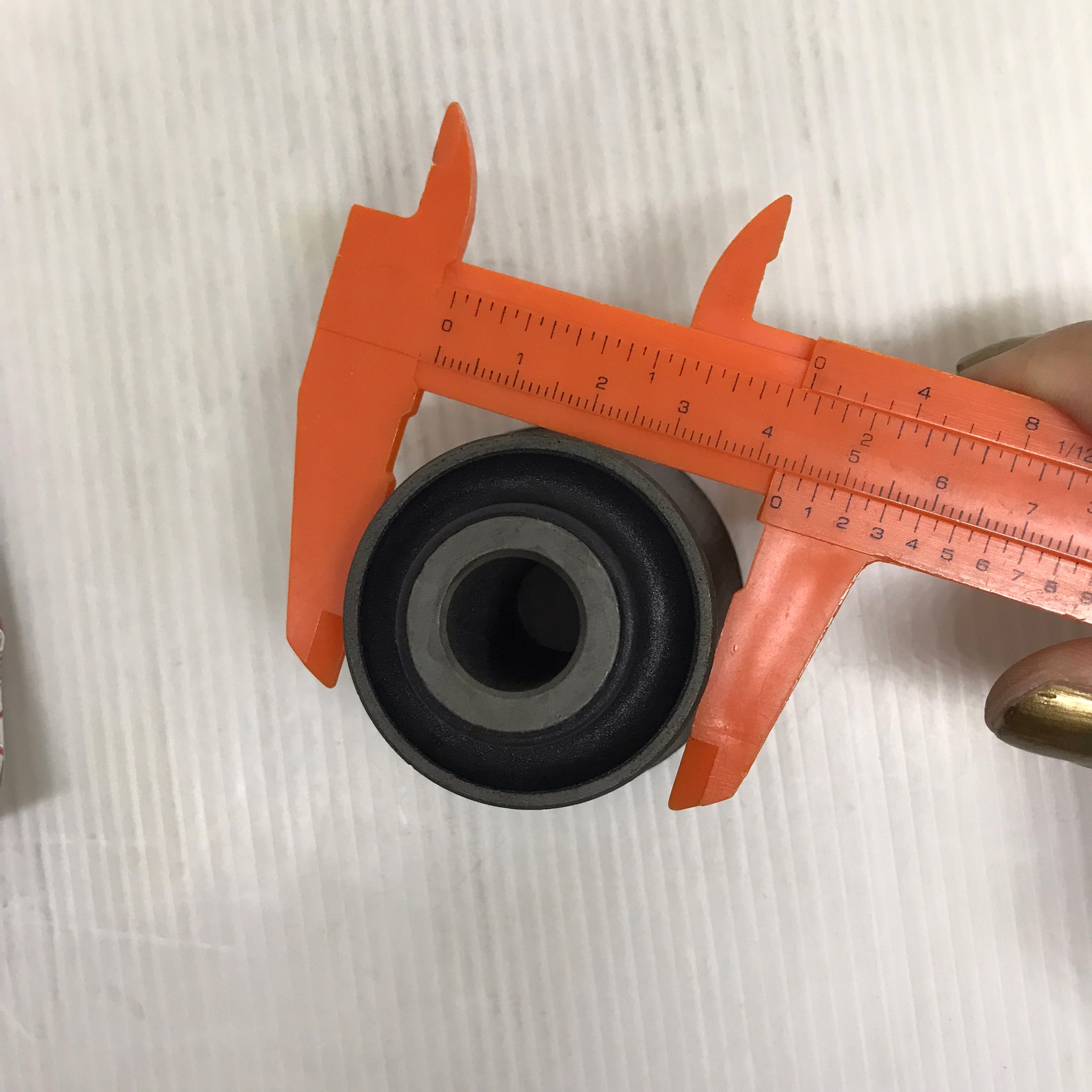 (1ตัว) บู๊ชปีกนก NISSAN NAVARA D40T / 2WD, 4WD ตัว บน นิสสัน นาวาร่า / UPPER / ARM BUSHING / ยี่ห้อ RBI / เบอร์ 54542-EB70A / N24NR20P