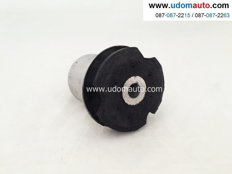 บู๊ชคานล้อหลัง VW PASSAT / 8D0501541D