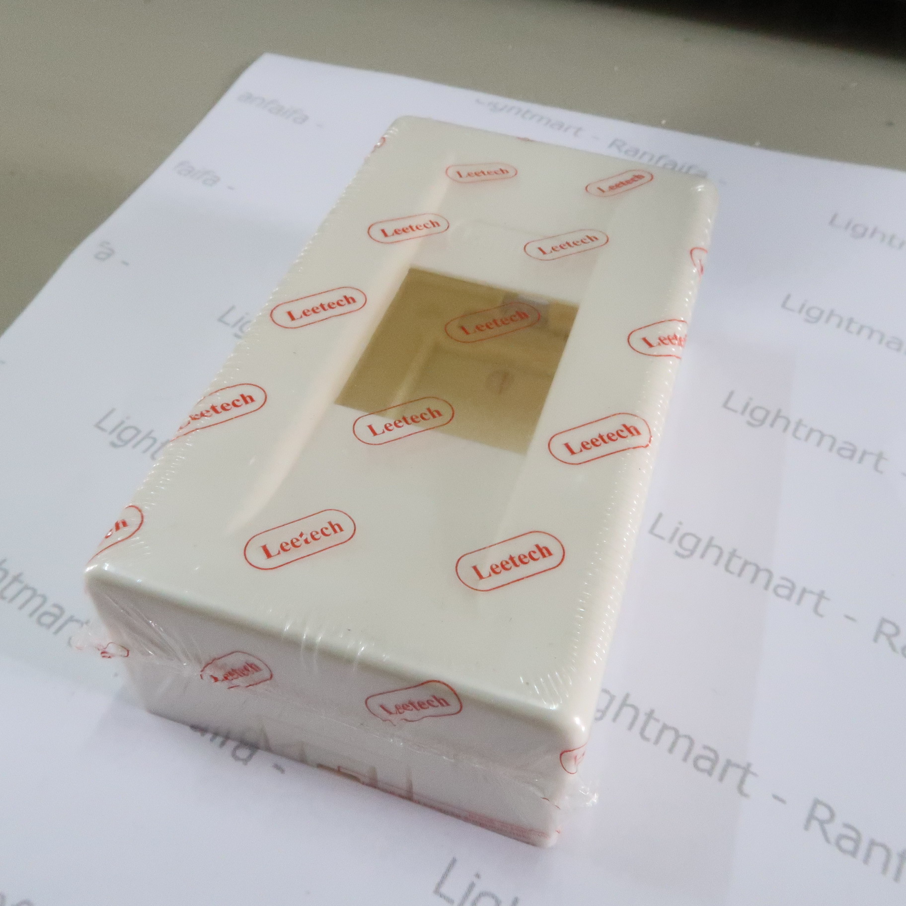 กล่องเบรกเกอร์ Leetech