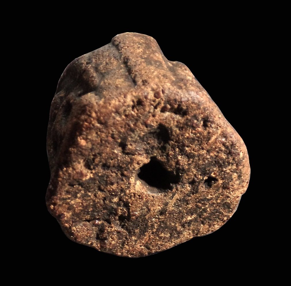 พระสาม เนื้อดิน