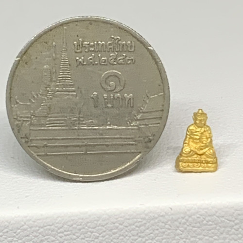 รหัส 65122 ไต้ฮงกง รุ่นฉลองมูลนิธิปอเต็กตึ้ง 90 ปี ปี 2543 เนื้อทองคำ ลอยองค์ งานสวย น่าสะสม นน. 0.70 g
